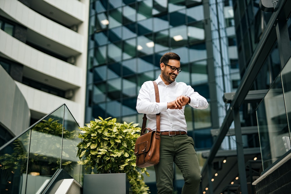 Les erreurs courantes à éviter dans la communication avec les clients pour les montres