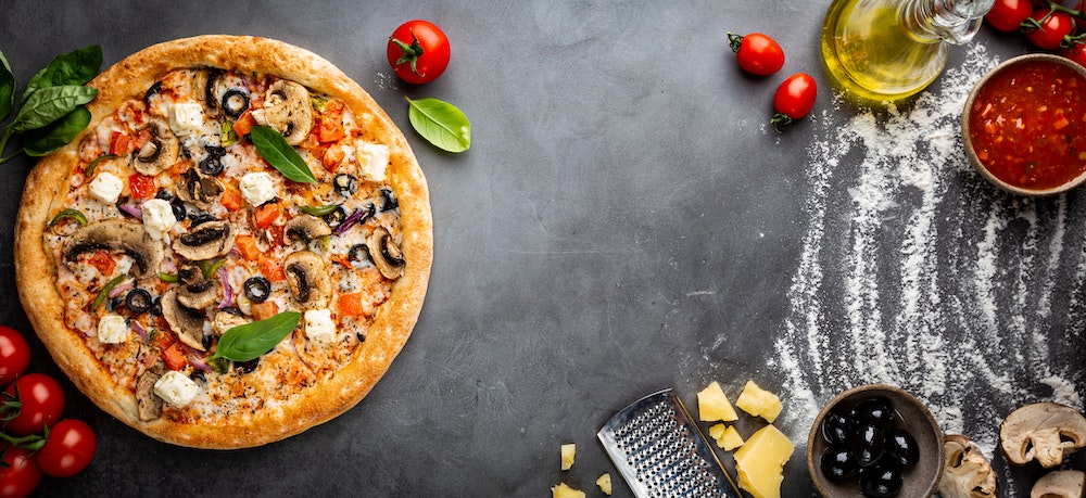 La montée en puissance des franchises de pizza: une tendance mondiale