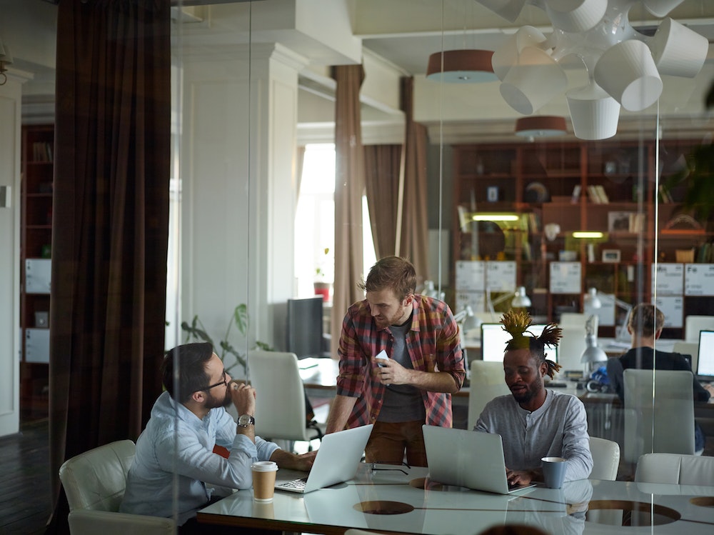 Coworking en crise : les précieuses leçons à tirer des échecs du secteur